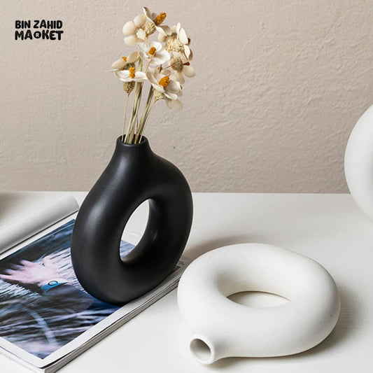 MODERN DONUT SHAPE PLASTIC DECOR VASE - WHITE